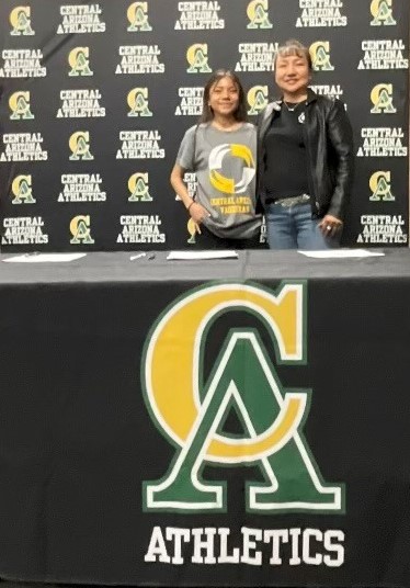 Vaqueras Add to Tough Returning Class by Signing Top Navajo Nation Runner