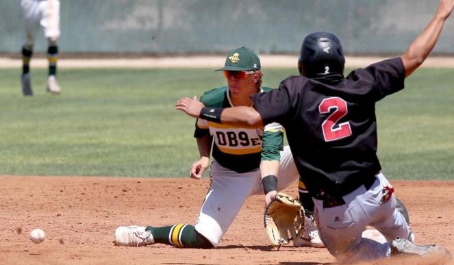 Zack Stewart holds down second against Glendale Community College Saturday-Photo from Oscar Perez Pinal Central